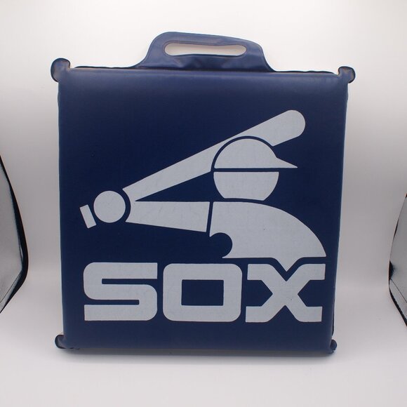SALE:  Vintage 1980s Chicago White Sox seat cushion - Picture 1 of 2